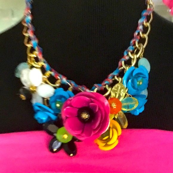 💛💙🌺 Multicolor Metal Floral Chunky Bib Statement Necklace  💛NEW💛   🌺💙💛 - Picture 6 of 6